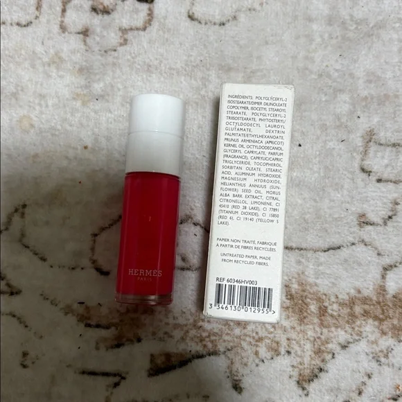 Hermès Paris Infused Lip Care Oil in Rose Pitaya. 0.28 fl oz. - Picture 3 of 3